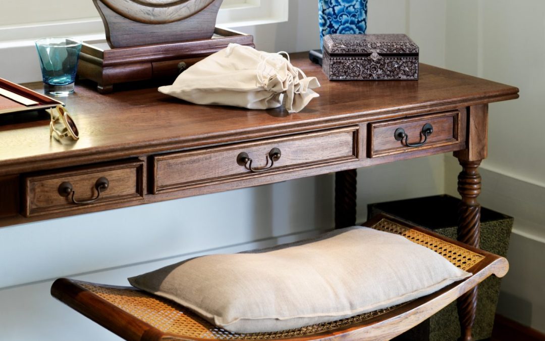 Few Reasons to Try French Polishing for Furniture Restoration